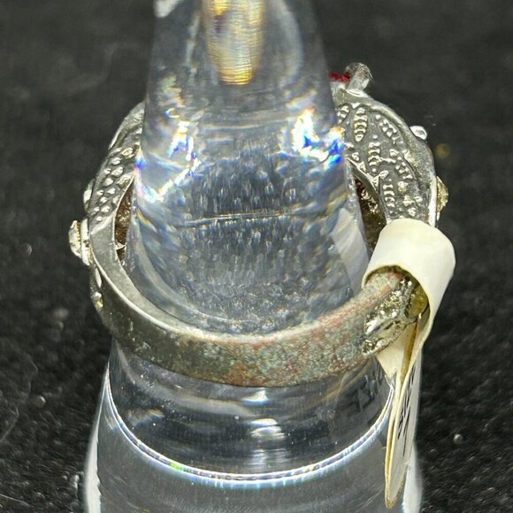 Men's costume jewelry ring Size 7 - Picture 2 of 2